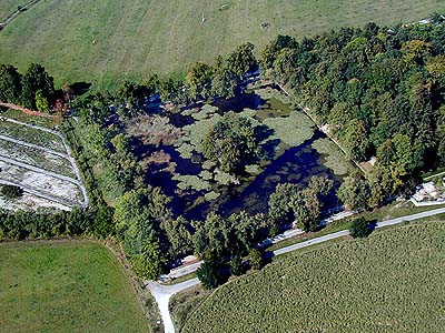 Zámecká zahrada v Českém Krumlově, čtvercové jezírko, letecký pohled, foto: Lubor Mrázek 