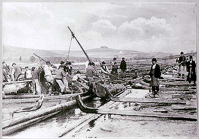 Schwarzenberg navigational canal, transporting wood, historical photo 