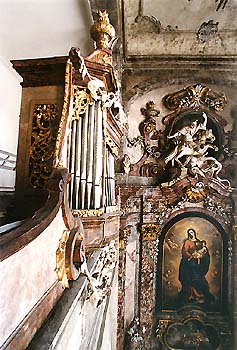 Orgel in der St.-Georgs-Kapelle auf dem Schloss in Český Krumlov aus dem Jahre 1753 